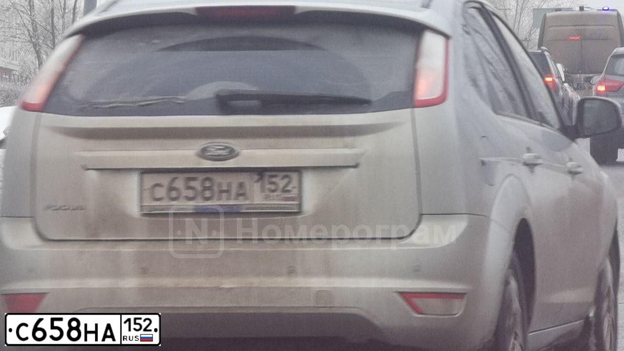 Фото автомобиля FORD FOCUS, 2011 — госномер С658НА152. Цвет: СВЕТЛО-СЕРЫЙ