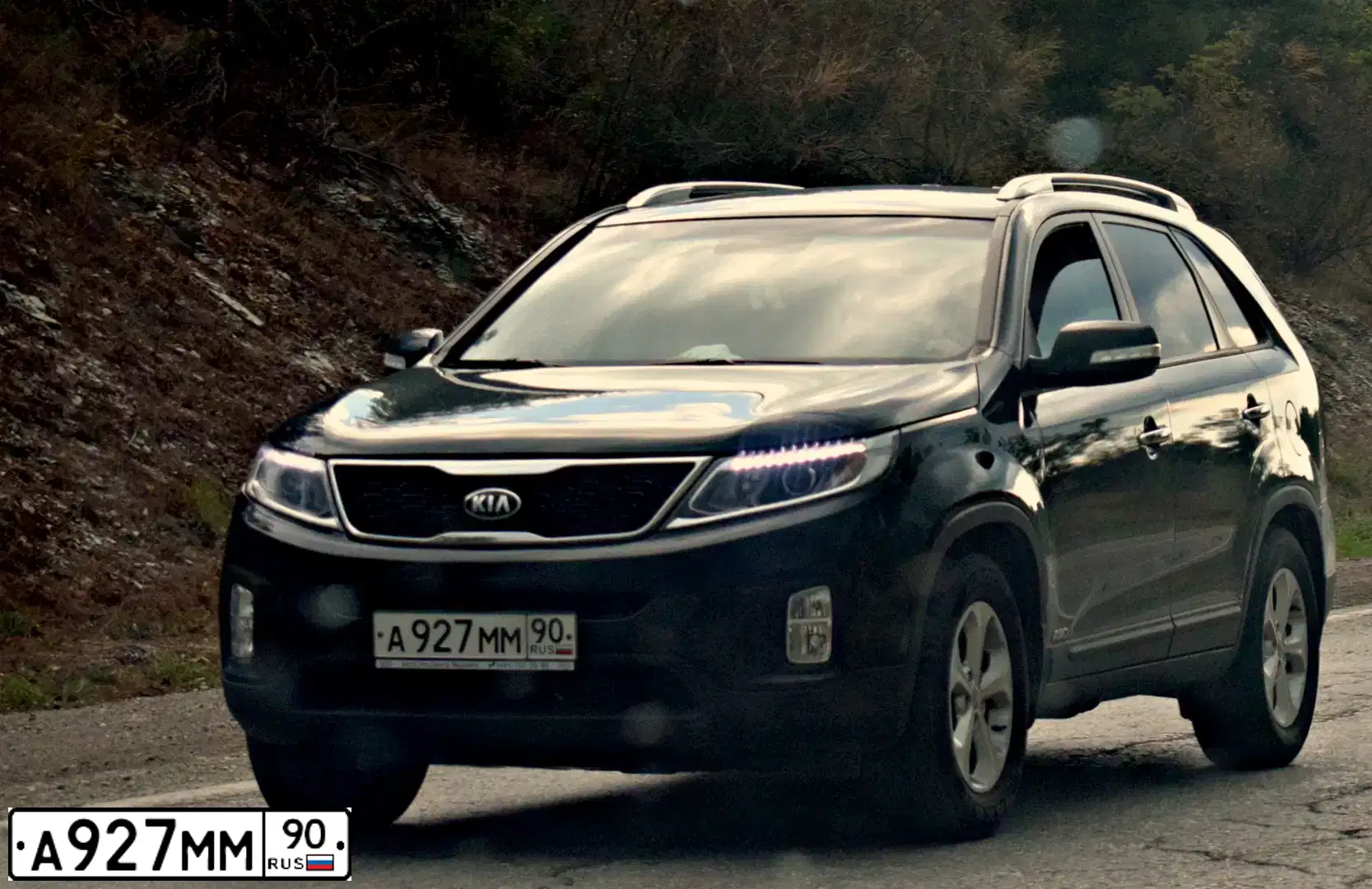 Фото автомобиля KIA SORENTO, 2018 — госномер М379ЕМ550. Цвет: ЧЕРНЫЙ