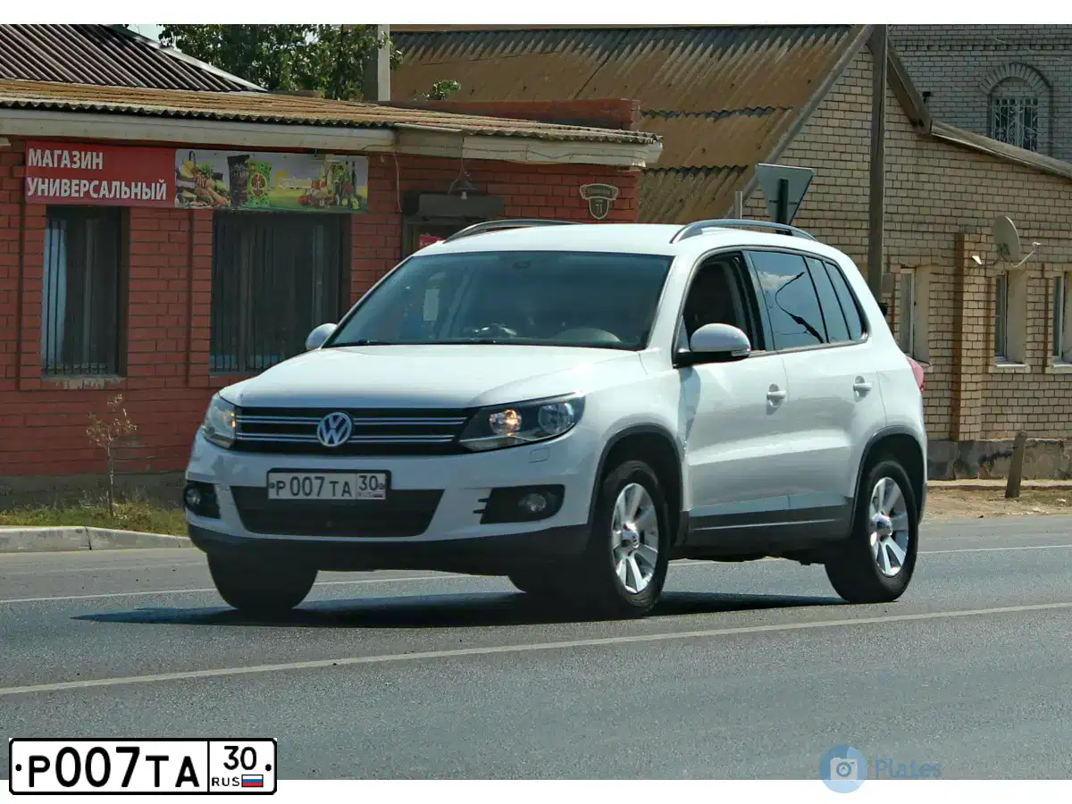Фото автомобиля VOLKSWAGEN TIGUAN, 2012 — госномер Р100НН30