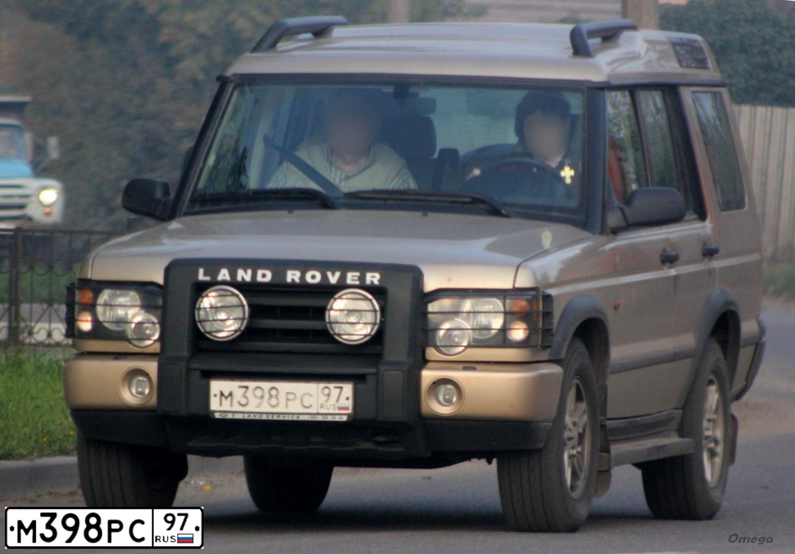 Фото автомобиля LANDROVER DISCOVERY, 2004 — госномер Р377КР70. Цвет: ЗОЛОТИСТЫЙ