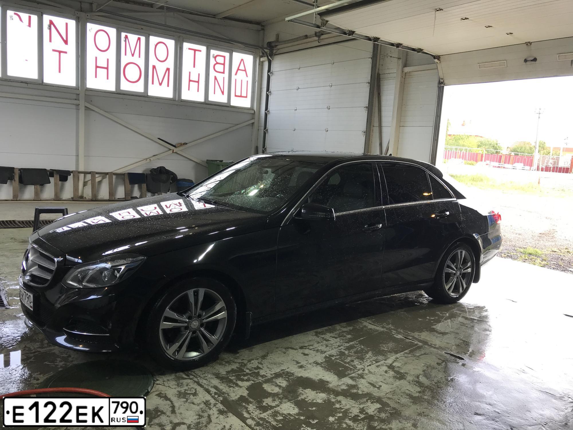 Фото автомобиля MERCEDES-BENZ E250, 2013 — госномер Е343МЕ11. Цвет: ЧЕРНЫЙ