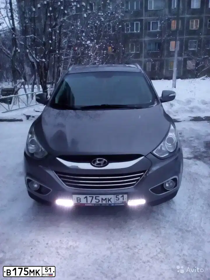 Фото автомобиля HYUNDAI IX35, 2012 — госномер Х196ВР76. Цвет: СЕРЫЙ