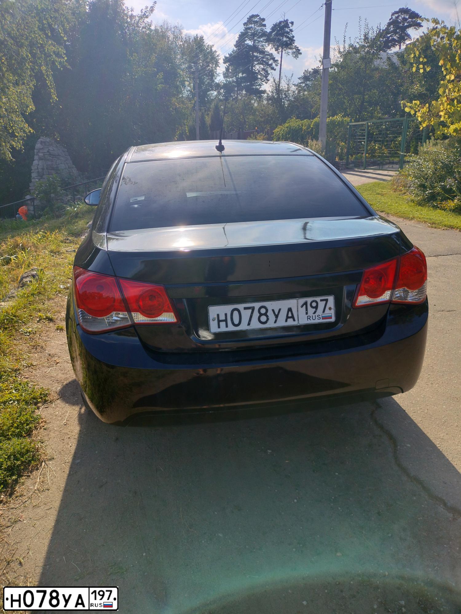 Фото автомобиля CHEVROLET CRUZE, 2012 — госномер В136ТУ37. Цвет: Белый