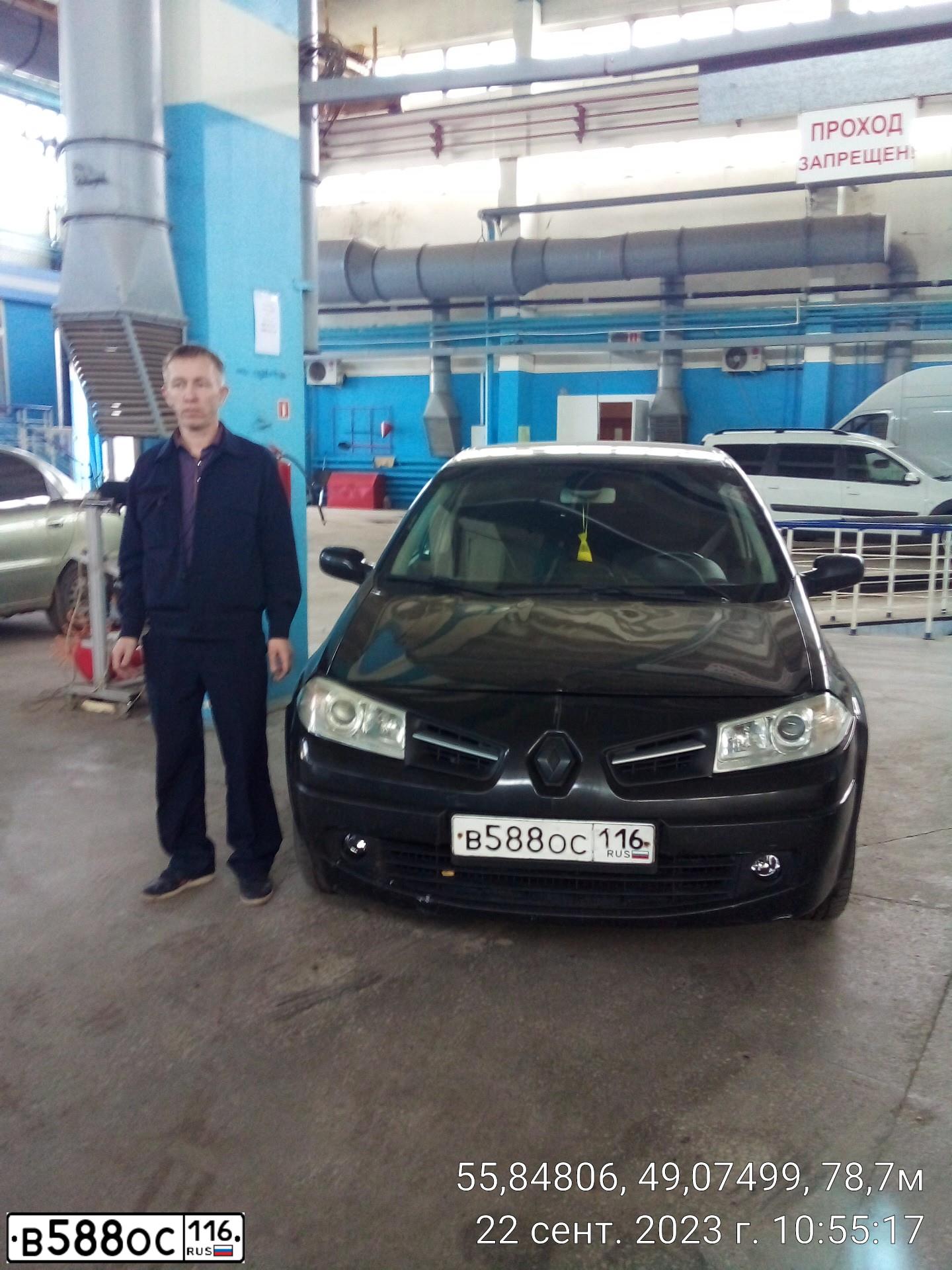 Фото автомобиля RENAULT MEGANE, 2008 — госномер М662КН116. Цвет: ЧЕРНЫЙ