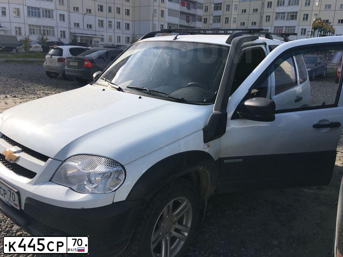 Фото автомобиля KIA CEE'D, 2015 — госномер С674НУ70. Цвет: ПЕРЛАМ. СЕРЕБРИСТЫЙ