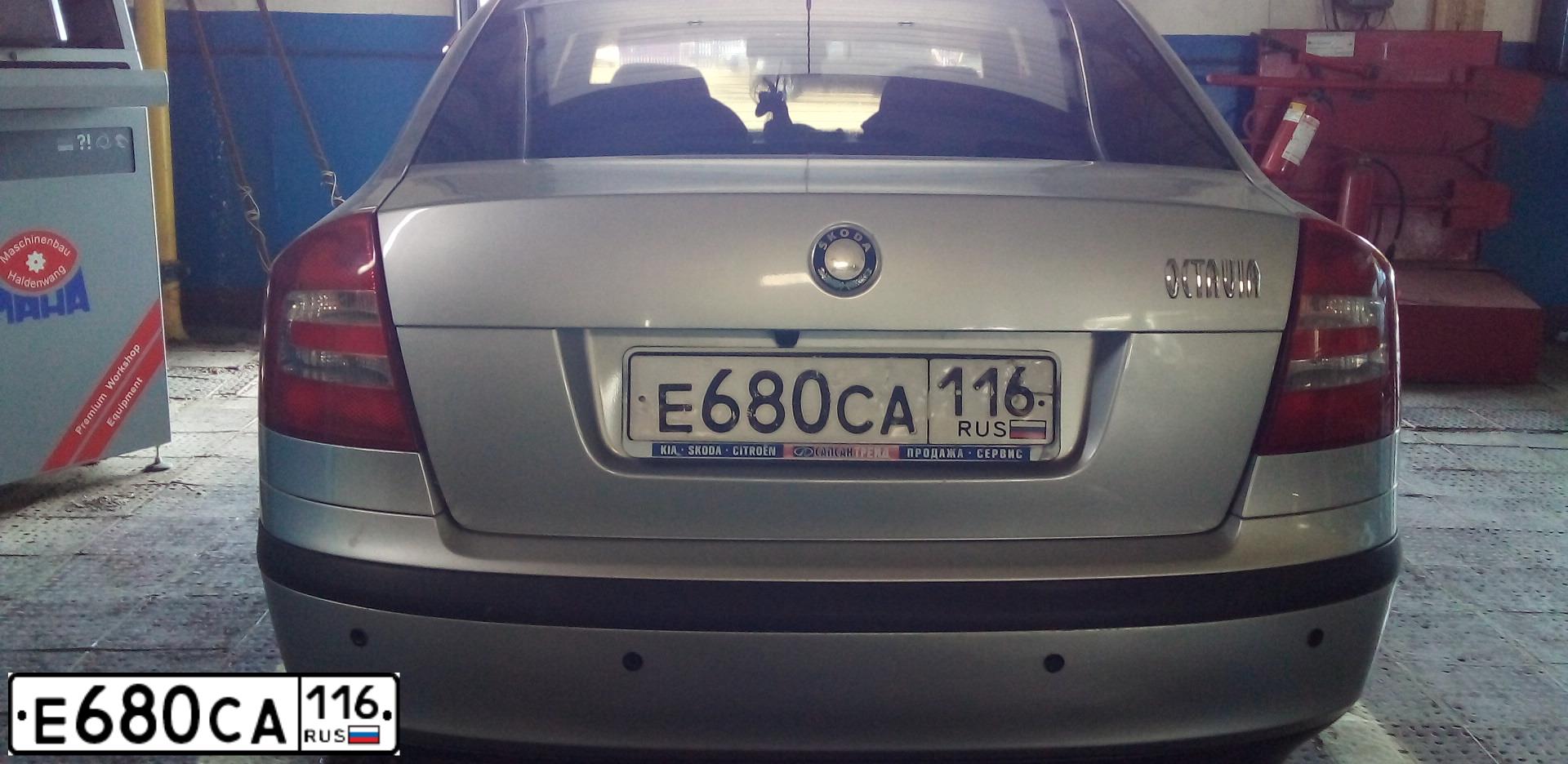 Фото автомобиля SKODA OCTAVIA, 2007 — госномер Е680СА116. Цвет: СЕРЕБРИСТЫЙ