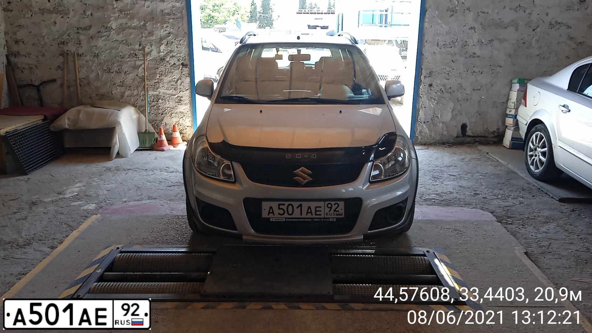 Фото автомобиля SUZUKI SX4, 2013 — госномер А501АЕ92