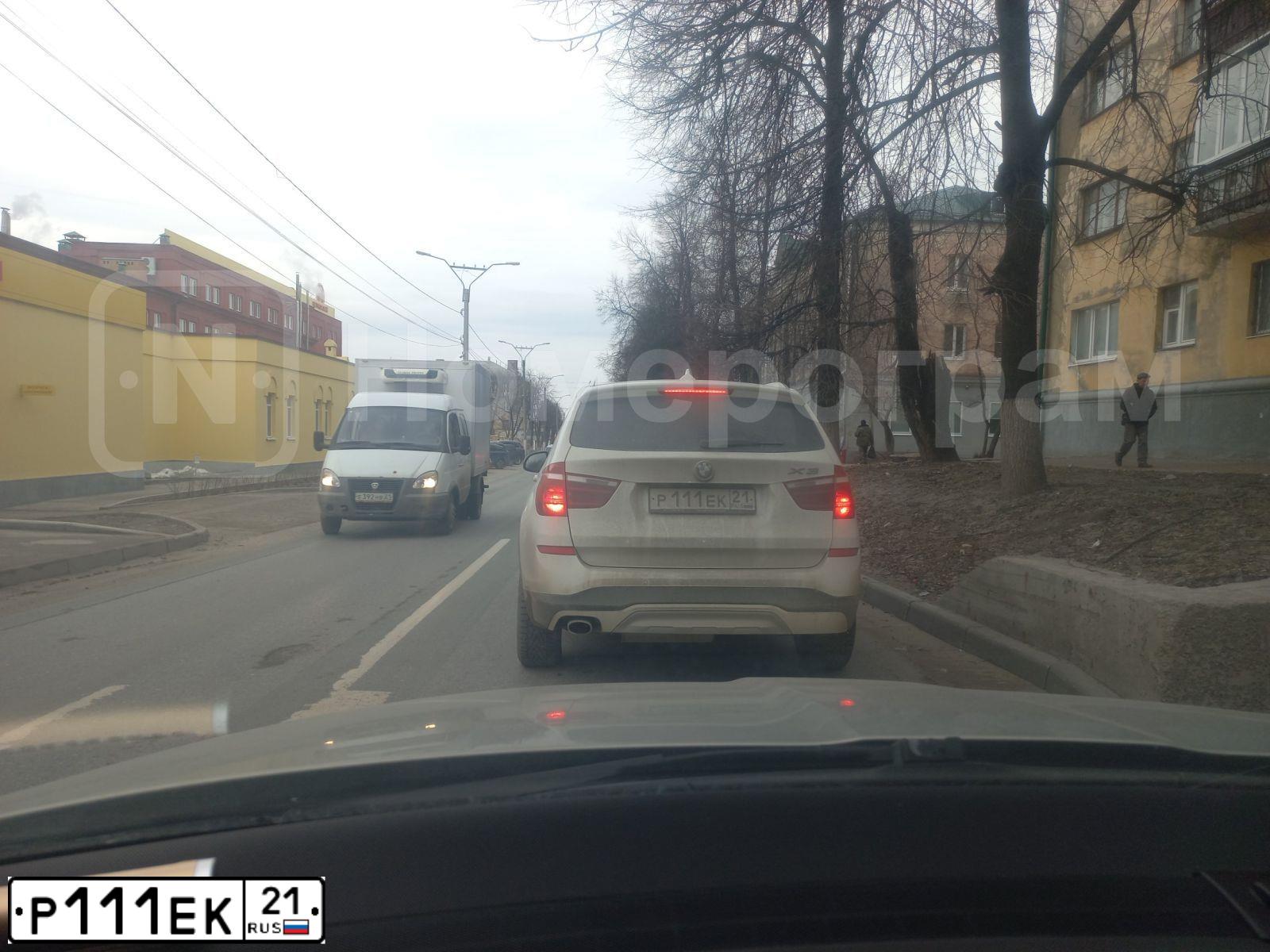 Фото автомобиля HYUNDAI I40, 2013 — госномер Р111ЕК21. Цвет: СИНИЙ