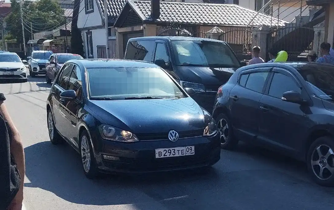 VOLKSWAGEN GOLF, 2013