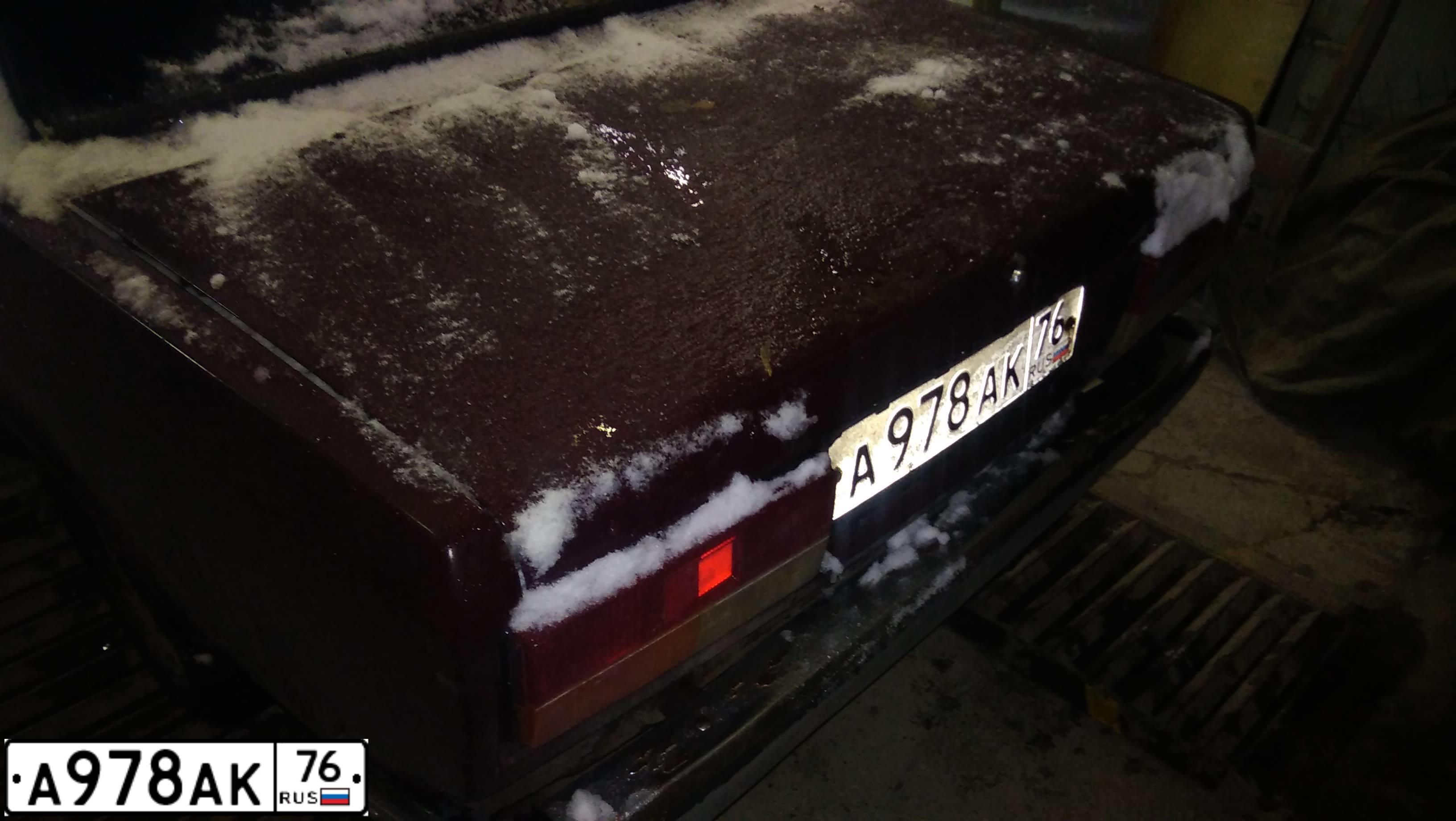 Фото автомобиля LADA 2107, 2007 — госномер М638СР76. Цвет: Красный