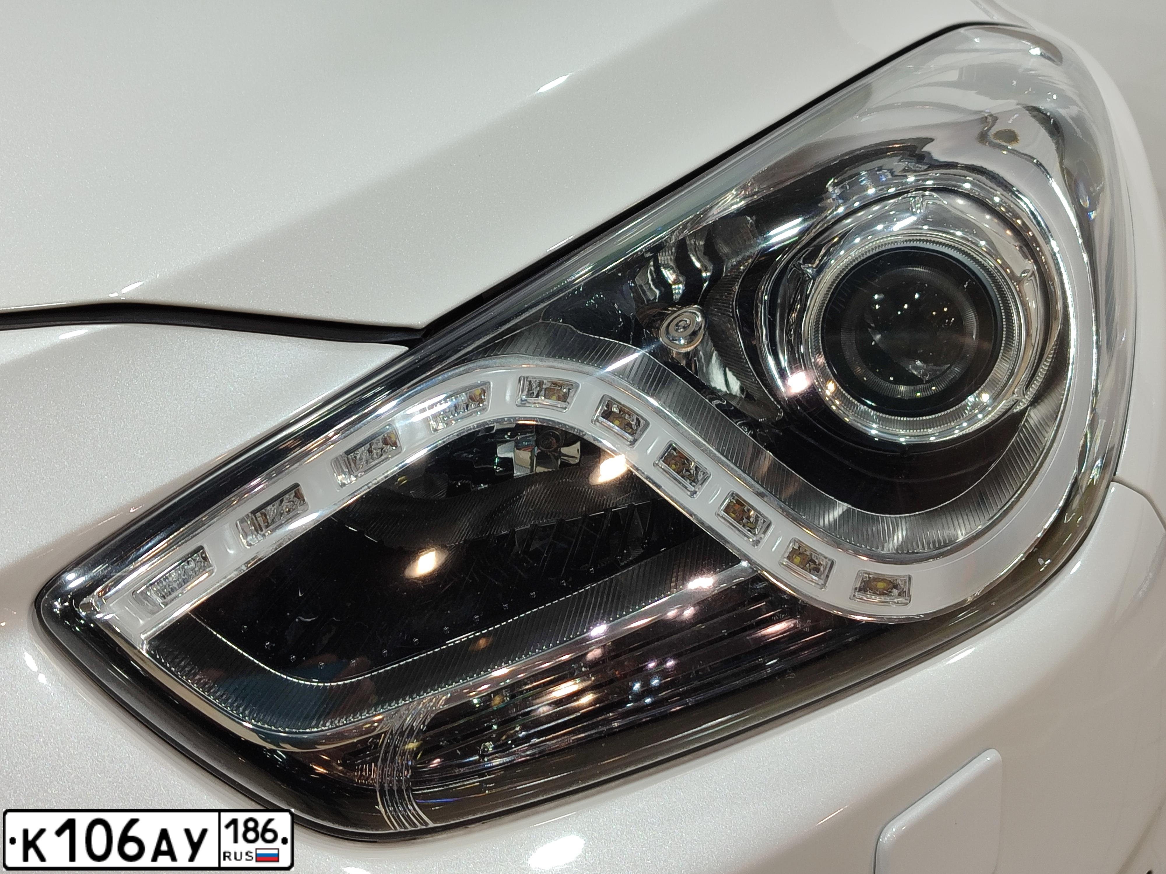 Фото автомобиля HYUNDAI I40, 2014 — госномер Р095КМ186