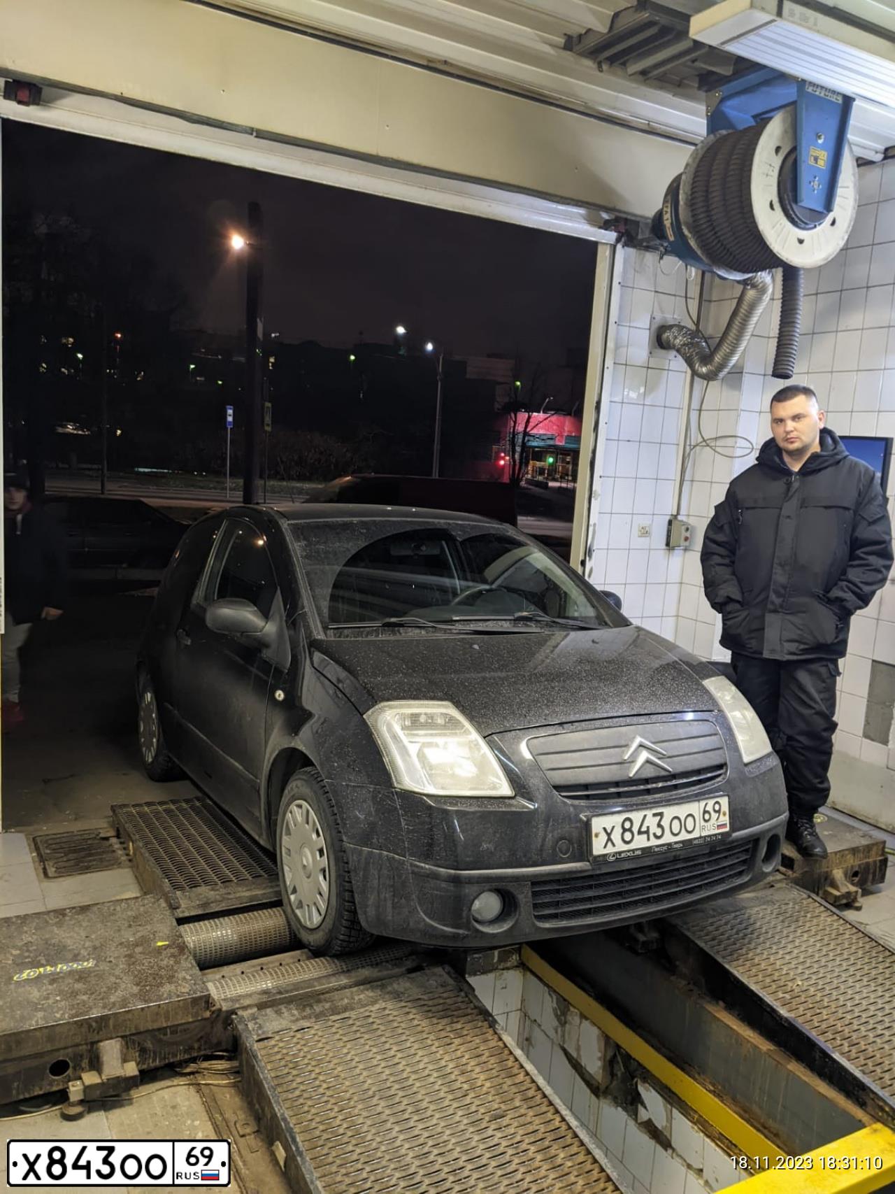 Фото автомобиля CITROEN C2, 2006 — госномер Е489ЕО977. Цвет: ЧЕРНЫЙ