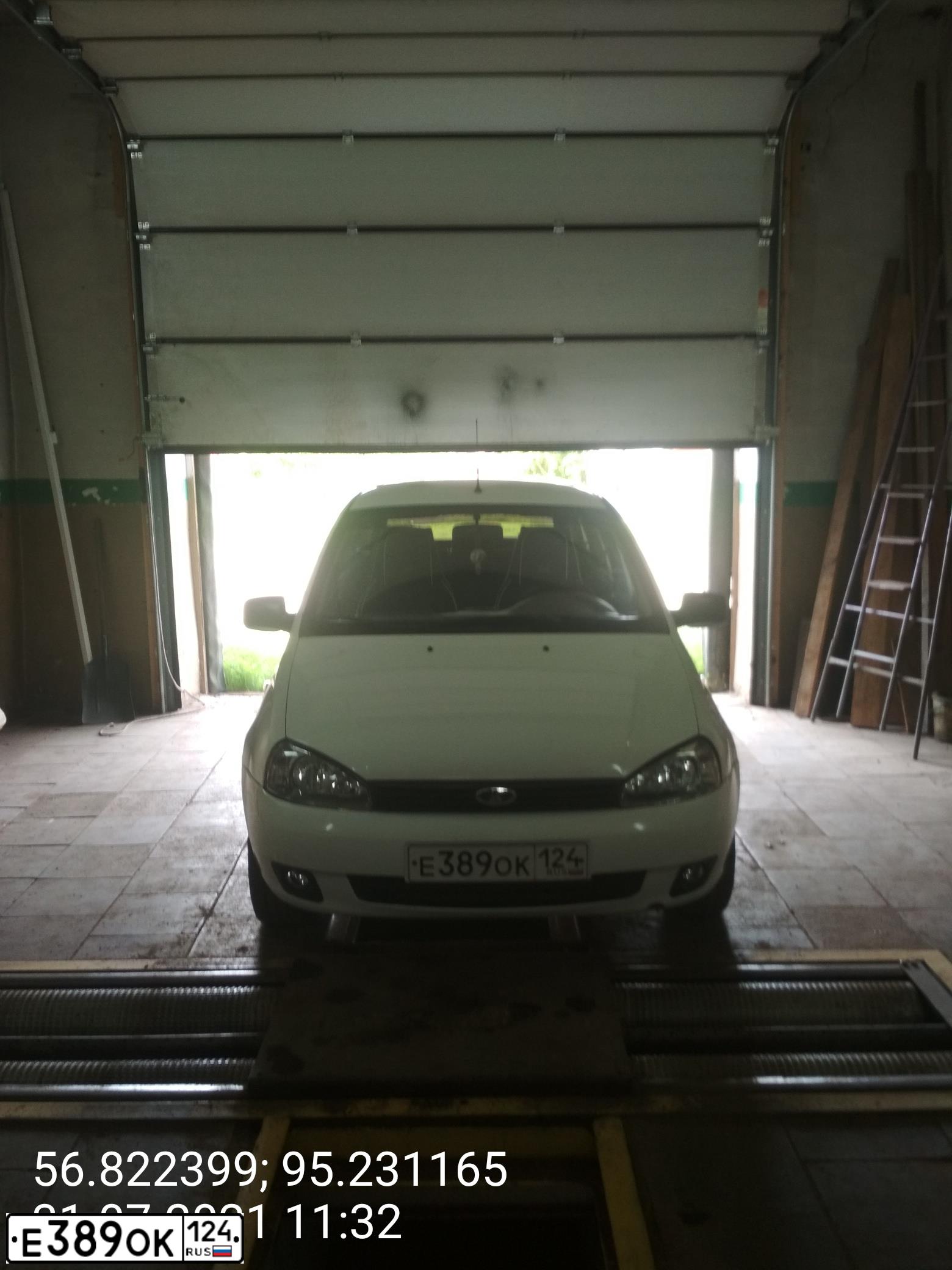 Фото автомобиля LADA 1117 KALINA, 2011 — госномер С706ЕЕ124