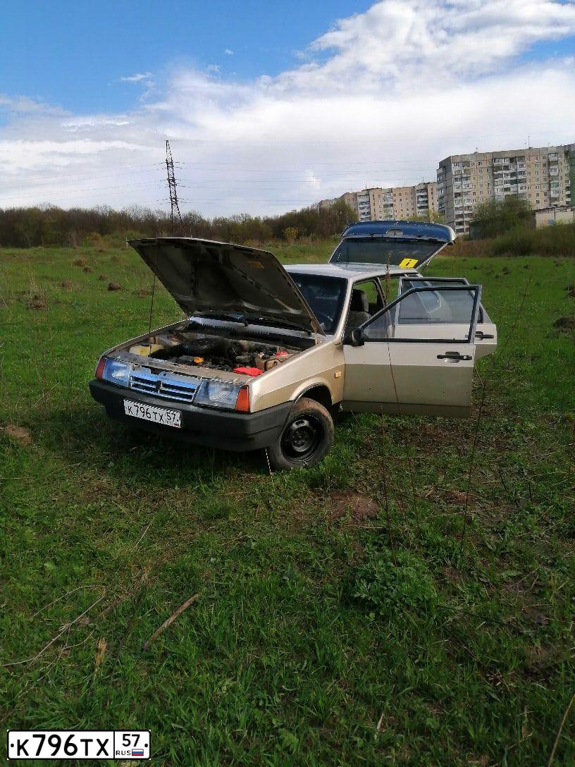 Фото автомобиля LADA 2109 SAMARA, 1999 — госномер А008МР57. Цвет: БЕЛЫЙ СЕРЕБРИСТ