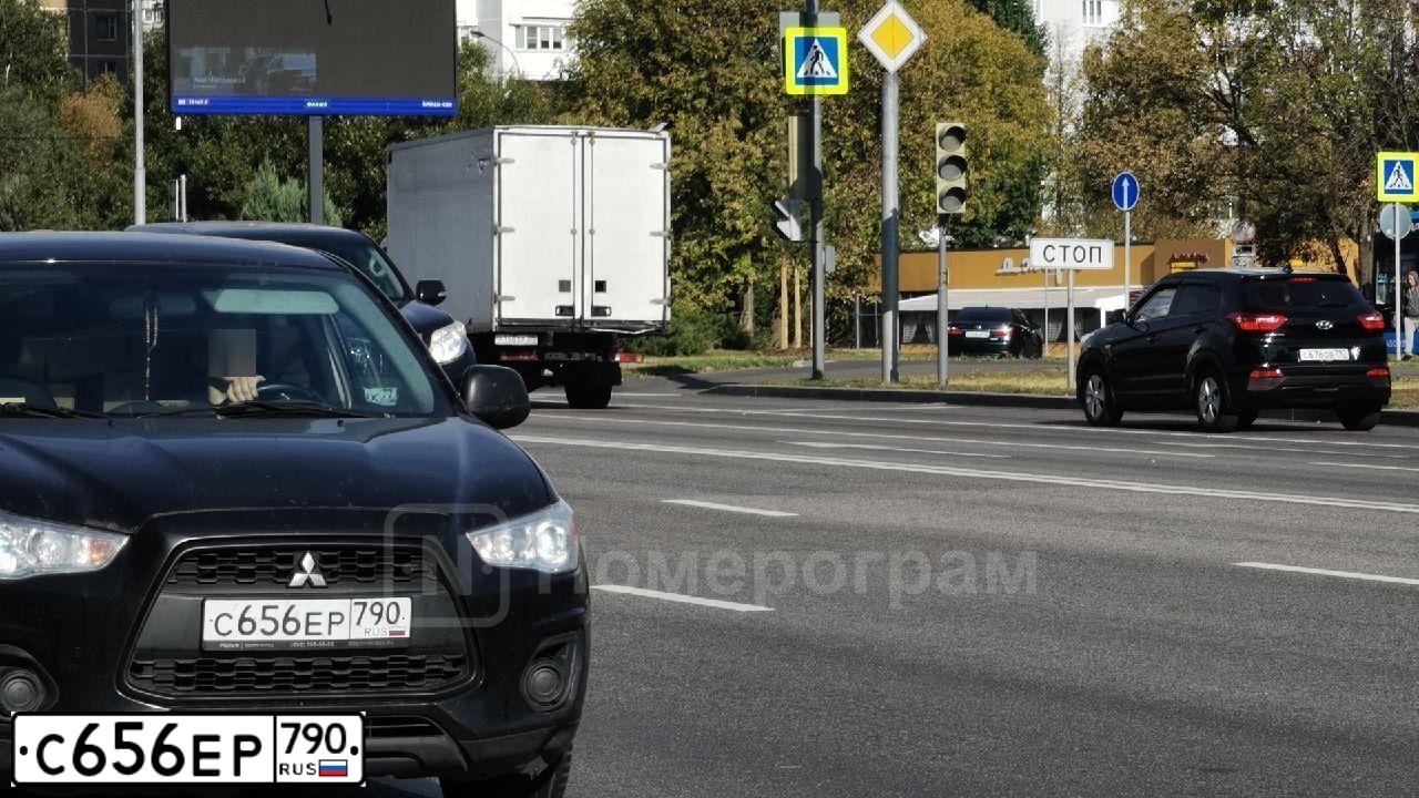 Фото автомобиля MITSUBISHI ASX, 2012 — госномер С656ЕР790. Цвет: ЧЕРНЫЙ
