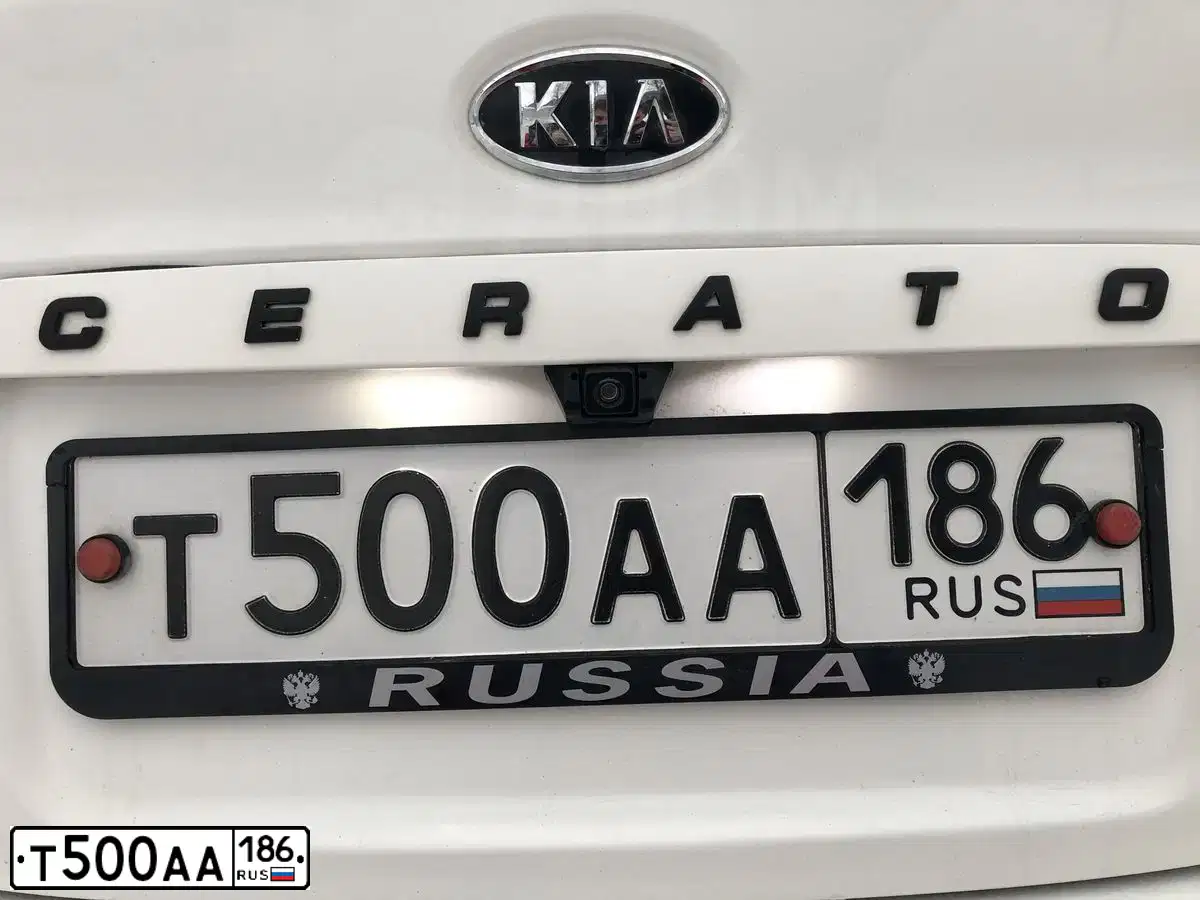 Фото автомобиля HYUNDAI SANTA FE, 2013 — госномер М322КЕ186