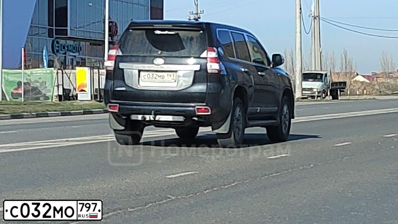 Фото автомобиля OPEL ASTRA, 2008 — госномер Т504СО797. Цвет: синий