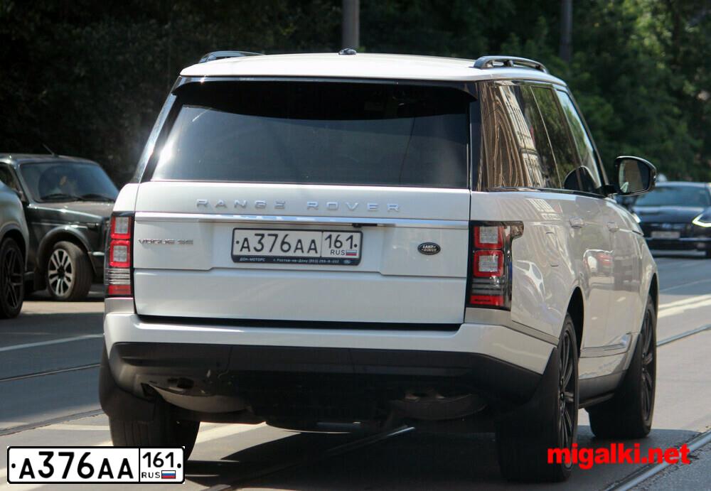 Фото автомобиля LANDROVER RANGE ROVER, 2013 — госномер А376АА161. Цвет: ЯРКО-БЕЛЫЙ