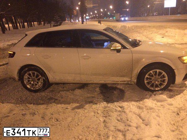 Фото автомобиля AUDI A3, 2016 — госномер Е341ТК777. Цвет: Белый