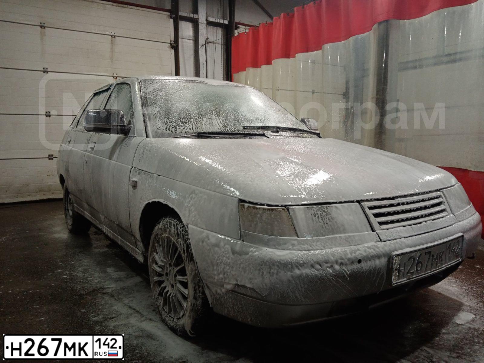 Фото автомобиля LADA 2112, 2004 — госномер М331РЕ42. Цвет: СВЕТЛО-СЕРЕБРИСТЫЙ МЕТАЛЛ
