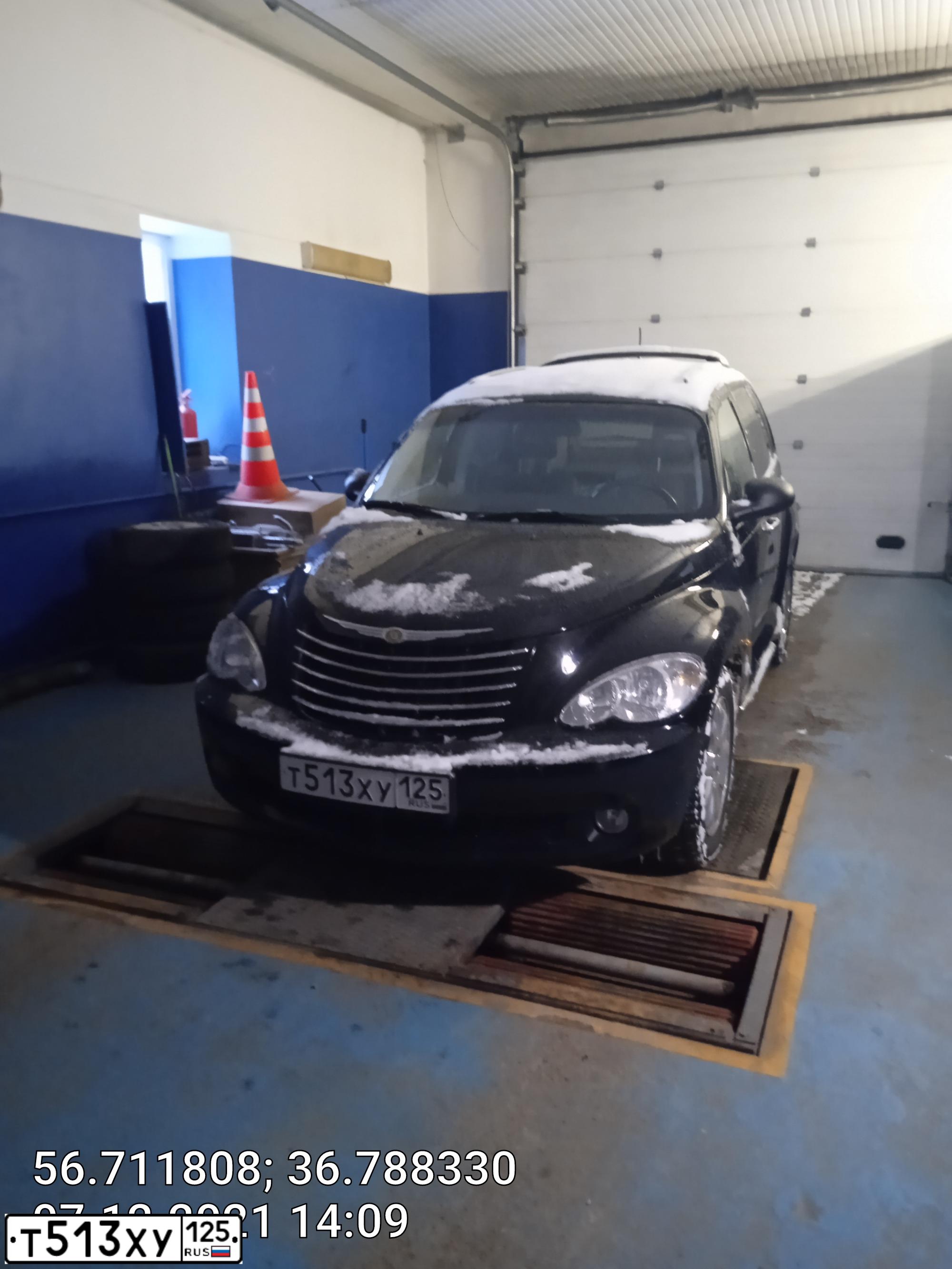 Фото автомобиля CHRYSLER PT CRUISER, 2007 — госномер Е466ТО177. Цвет: ЧЕРНЫЙ