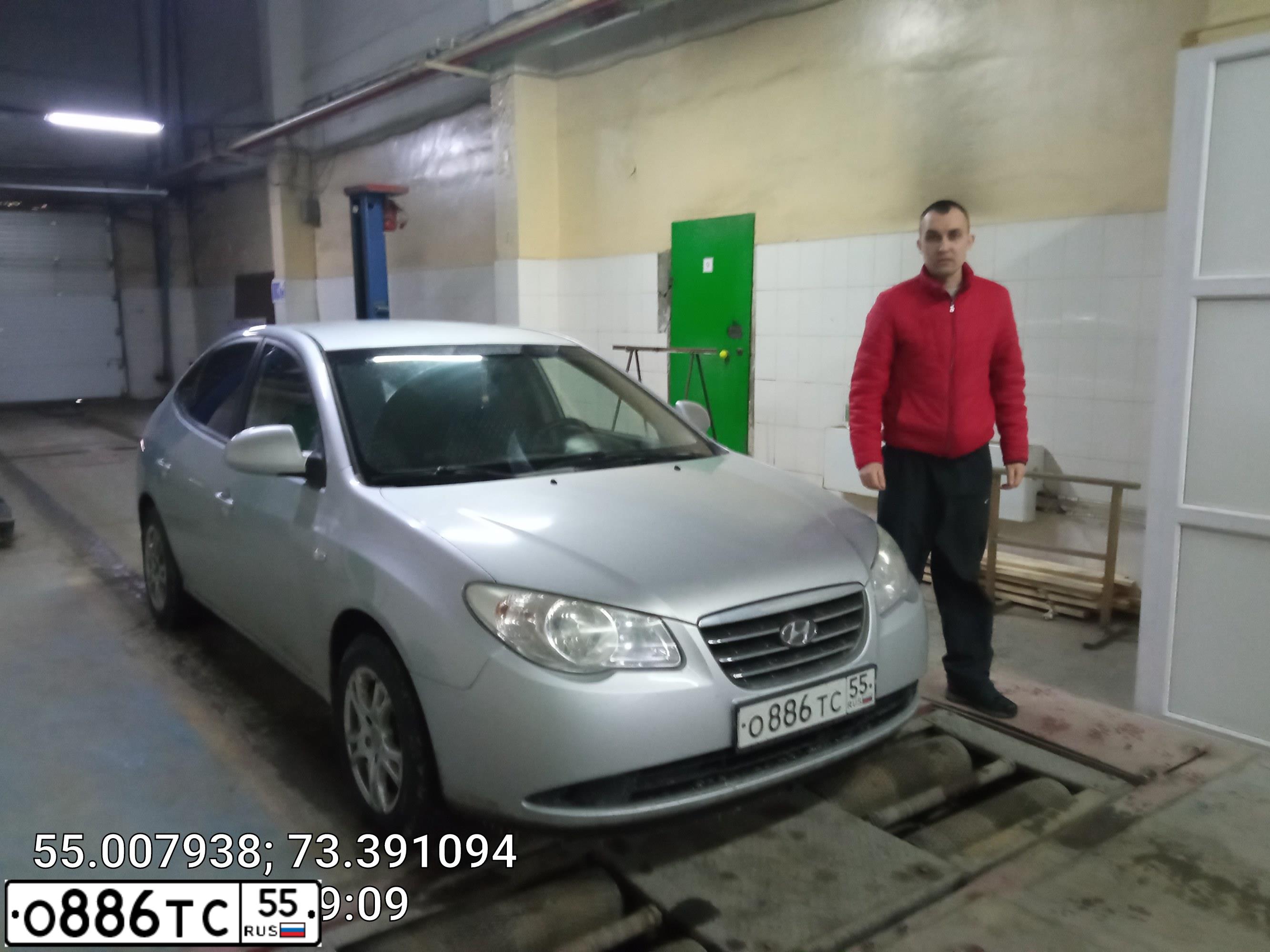 Фото автомобиля HYUNDAI ELANTRA, 2009 — госномер О886ТС55. Цвет: СЕРЕБРИСТЫЙ