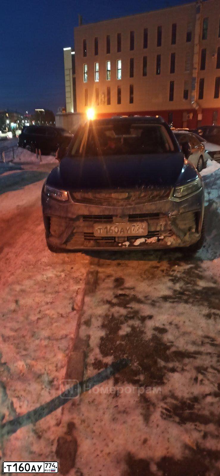 Фото автомобиля GEELY TUGELLA НРВА4, 2021 — госномер Т160АУ774. Цвет: синий