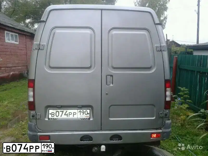 Фото автомобиля GAZ 2752 SOBOL, 2008 — госномер В074РР190. Цвет: СЕРЕБРИСТЫЙ