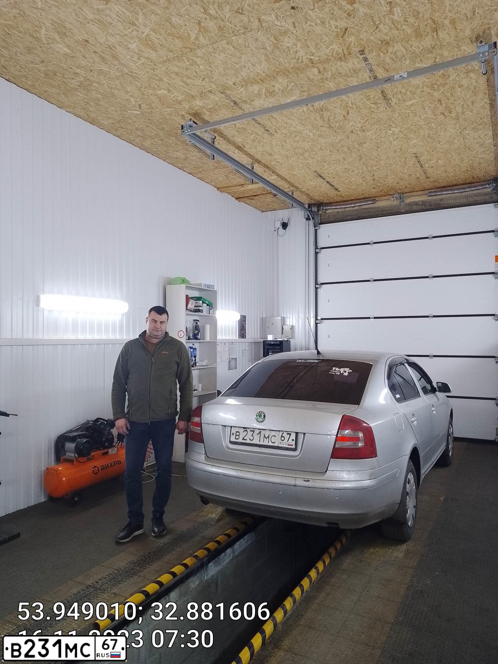 Фото автомобиля SKODA OCTAVIA, 2008 — госномер В231МС67. Цвет: СЕРЕБРИСТЫЙ