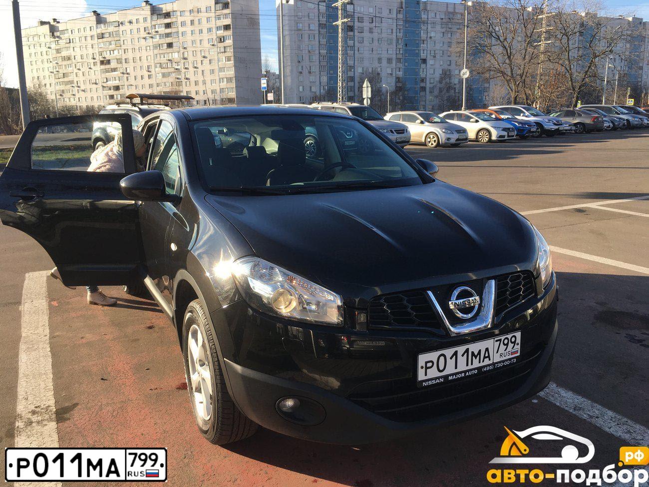 Фото автомобиля NISSAN QASHQAI, 2013 — госномер Р011МА799. Цвет: ЧЕРНЫЙ