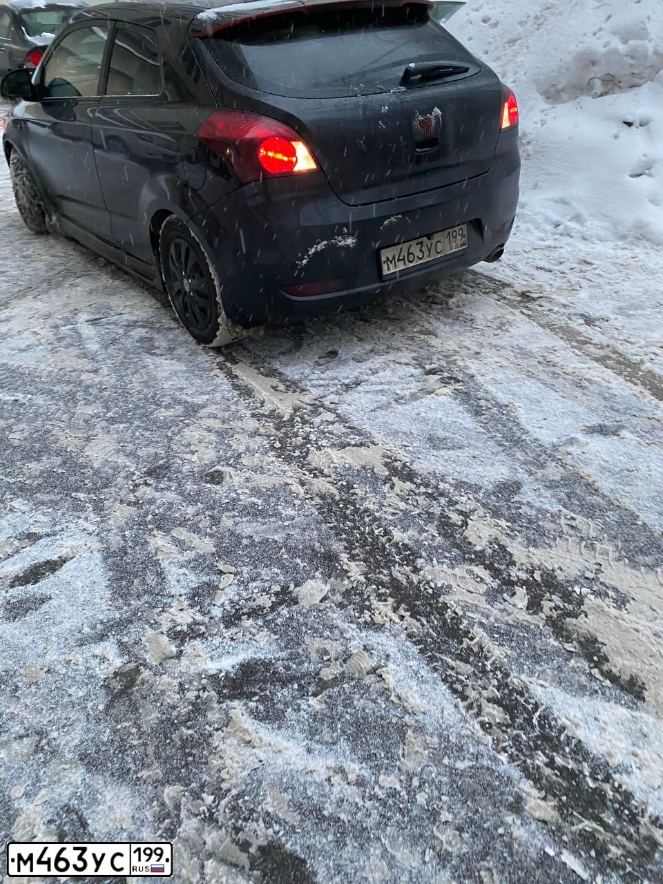 Фото автомобиля KIA CEE'D, 2008 — госномер М463УС199. Цвет: ЧЕРНЫЙ МЕТАЛЛИК