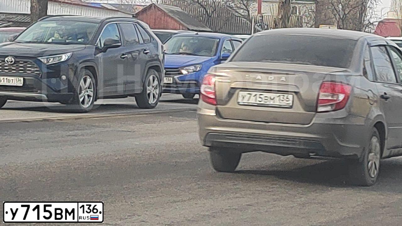 Фото автомобиля LADA 2190 GRANTA, 2019 — госномер Р150МО816. Цвет: Золотисто-коричневый