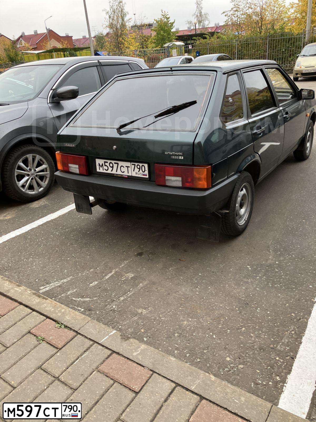Фото автомобиля LADA 2109 SAMARA, 2002 — госномер М597СТ790. Цвет: ЗЕЛЕНЫЙ ТЕМНЫЙ