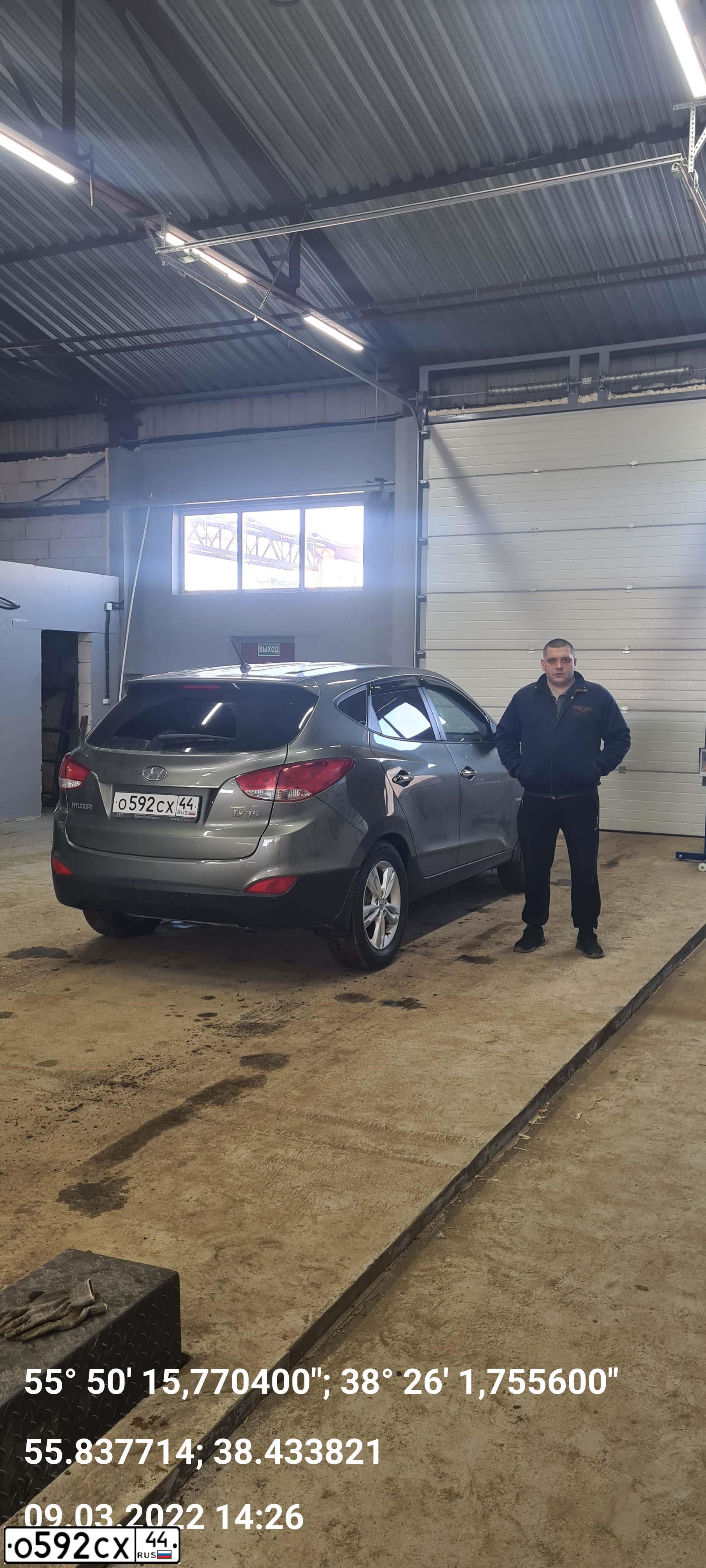 Фото автомобиля HYUNDAI IX35, 2010 — госномер К910МС790. Цвет: Темно-зеленый