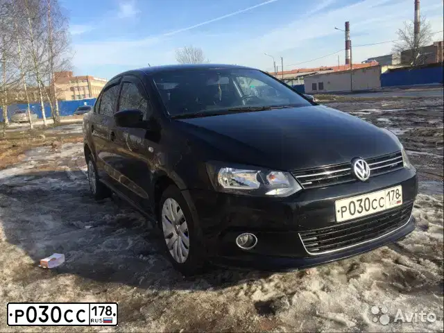 Фото автомобиля VOLKSWAGEN POLO, 2014 — госномер С490ММ39. Цвет: ЧЕРНЫЙ