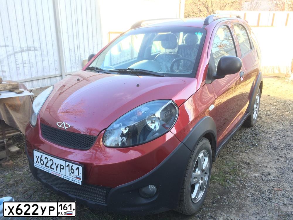 Фото автомобиля CHERY Y INDIS S18, 2014 — госномер Х622УР161. Цвет: Красный