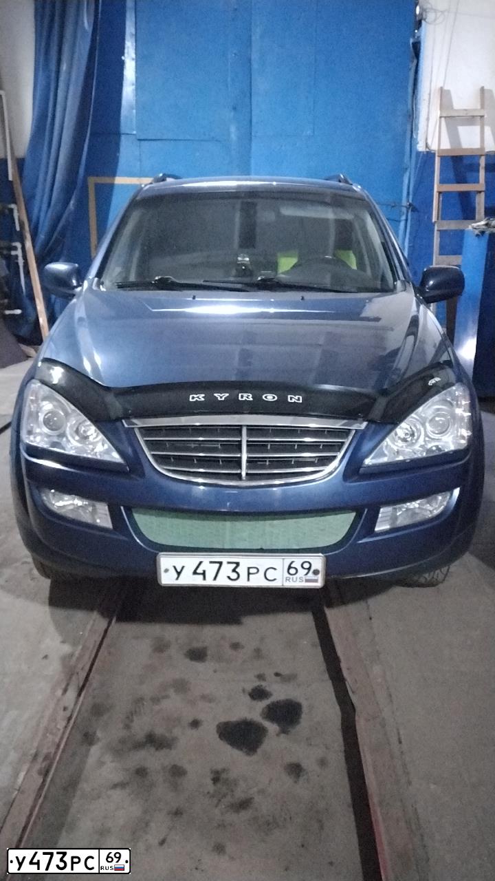 Фото автомобиля SSANGYONG KYRON, 2009 — госномер М725ЕМ181