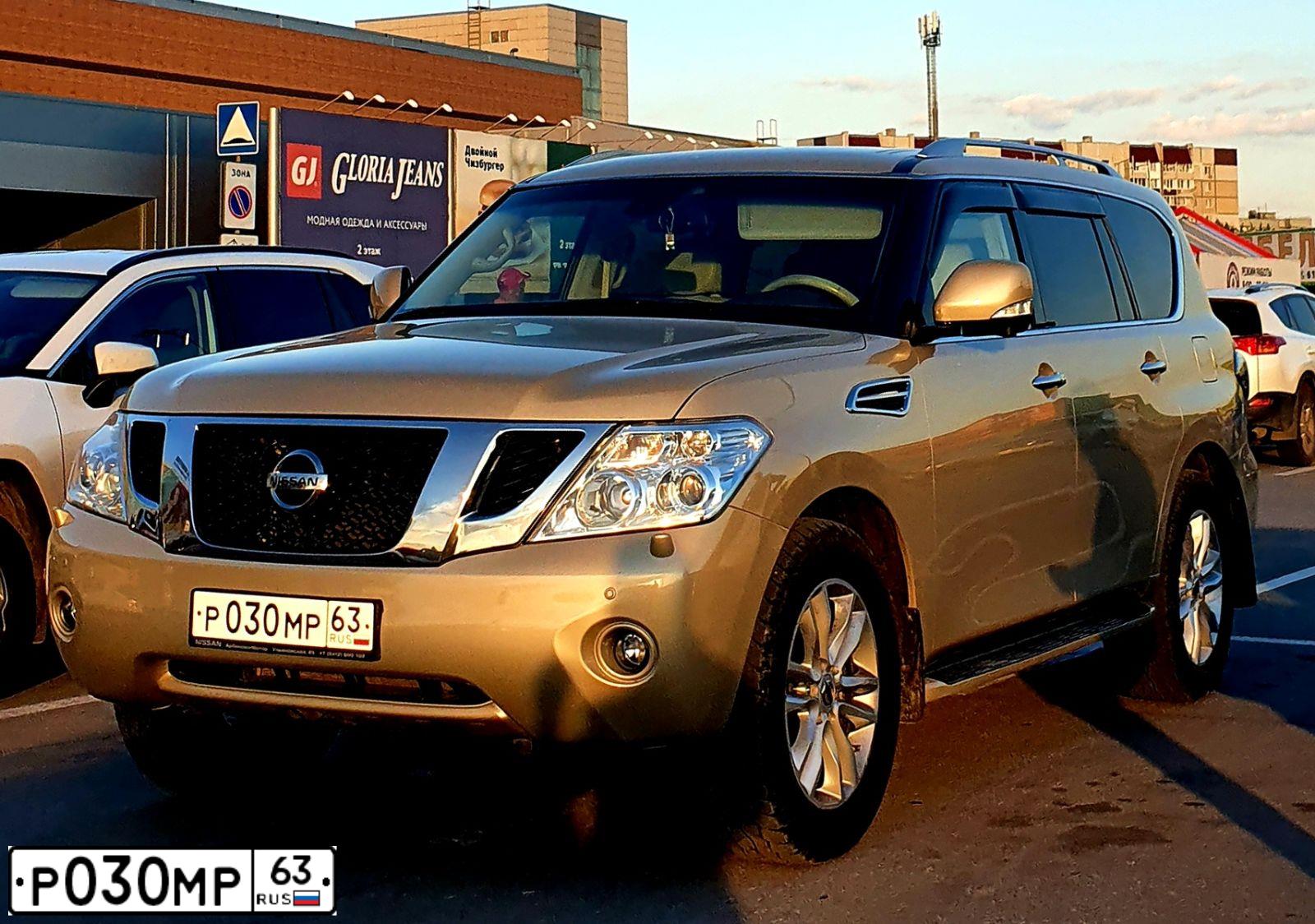 Фото автомобиля CHEVROLET NIVA, 2005 — госномер К592ОС763. Цвет: серебристо-темно-серый
