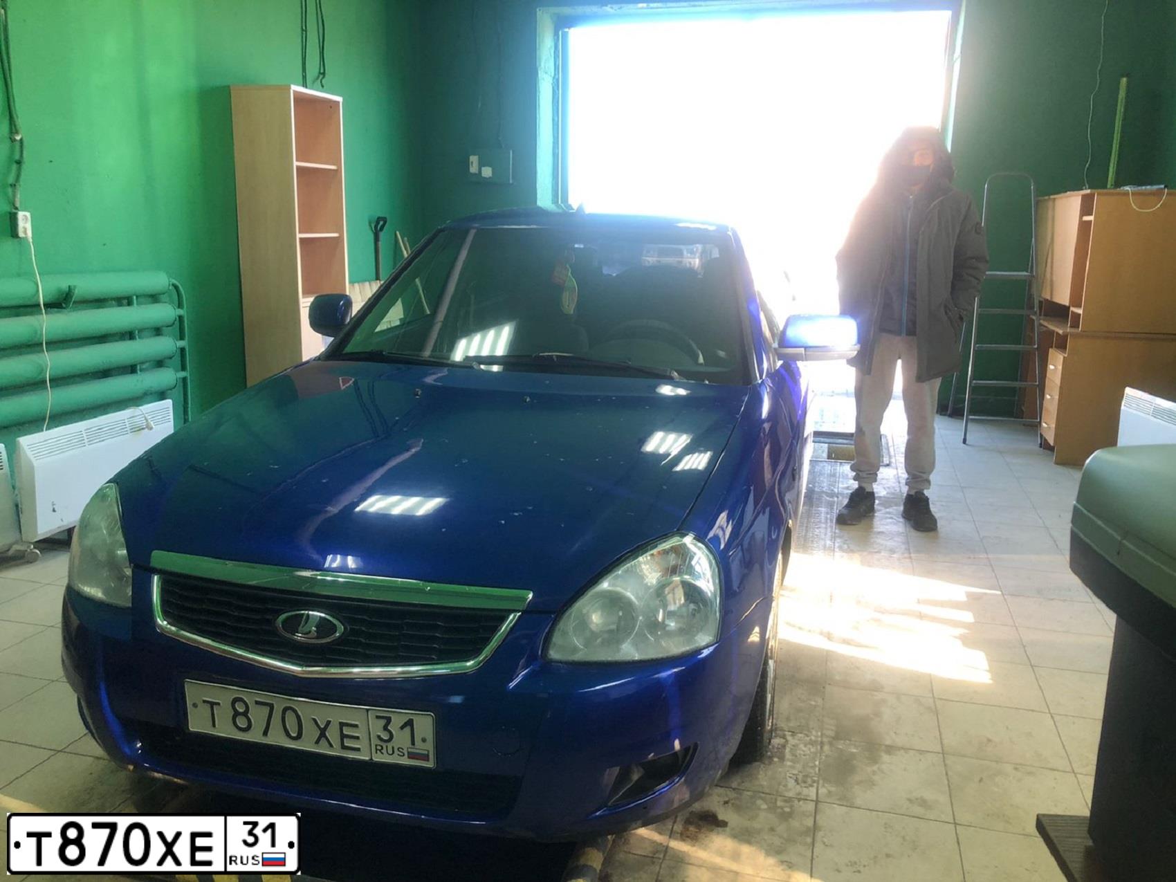 Фото автомобиля LADA 2170 PRIORA, 2010 — госномер Т870ХЕ31. Цвет: синий