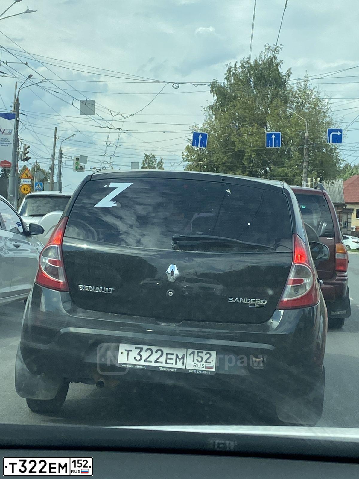 Фото автомобиля RENAULT SANDERO, 2011 — госномер Т322ЕМ152. Цвет: ЧЕРНЫЙ