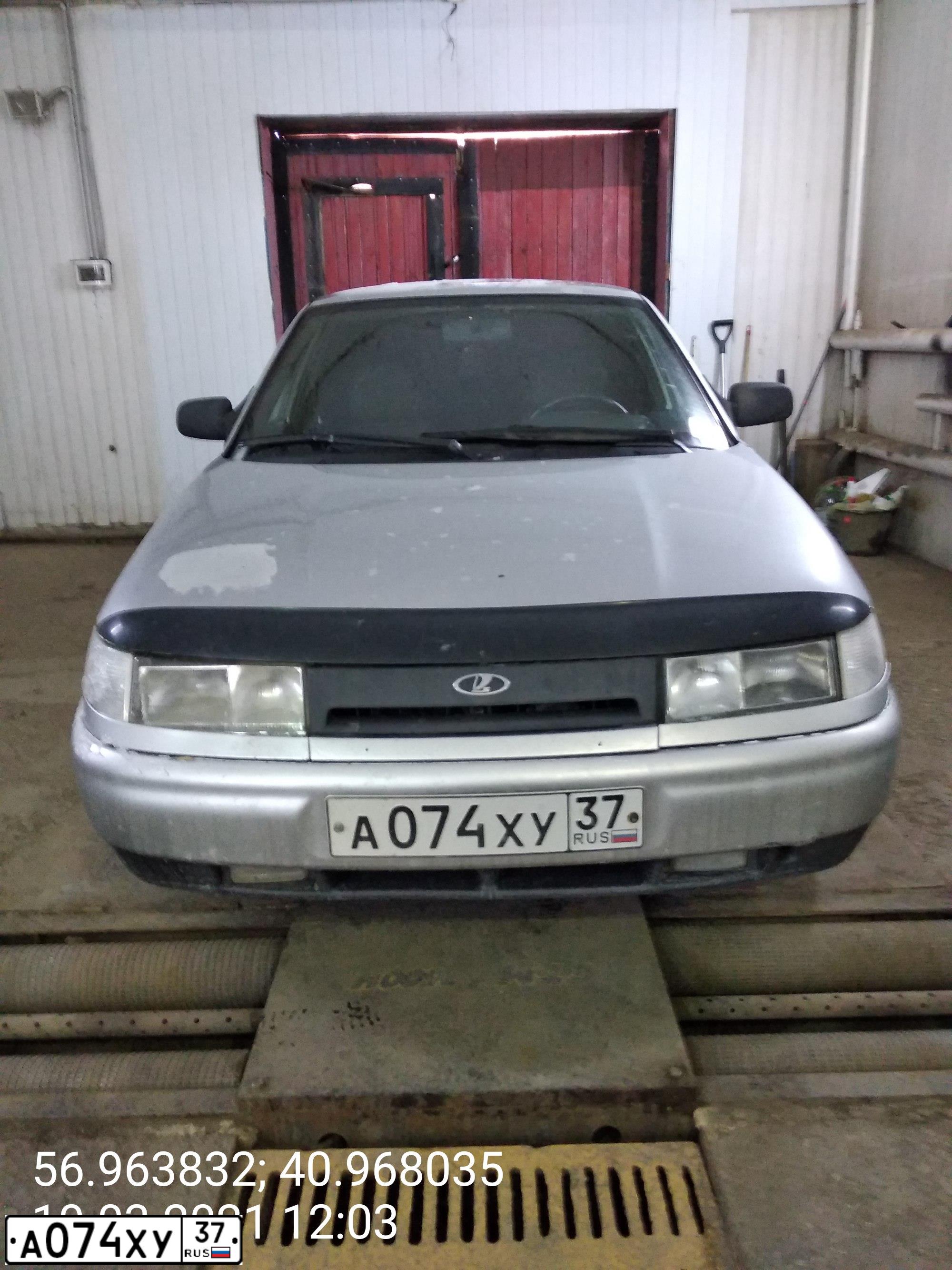 Фото автомобиля LADA 2110 LADA, 2003 — госномер А074ХУ37. Цвет: Светло-Серебристый металлик