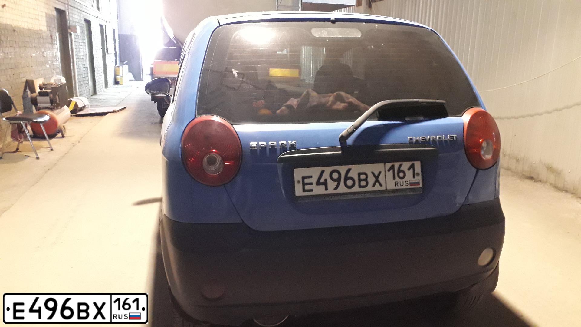 Фото автомобиля CHEVROLET SPARK, 2005 — госномер Е496ВХ161. Цвет: ГОЛУБОЙ ТЕМНЫЙ