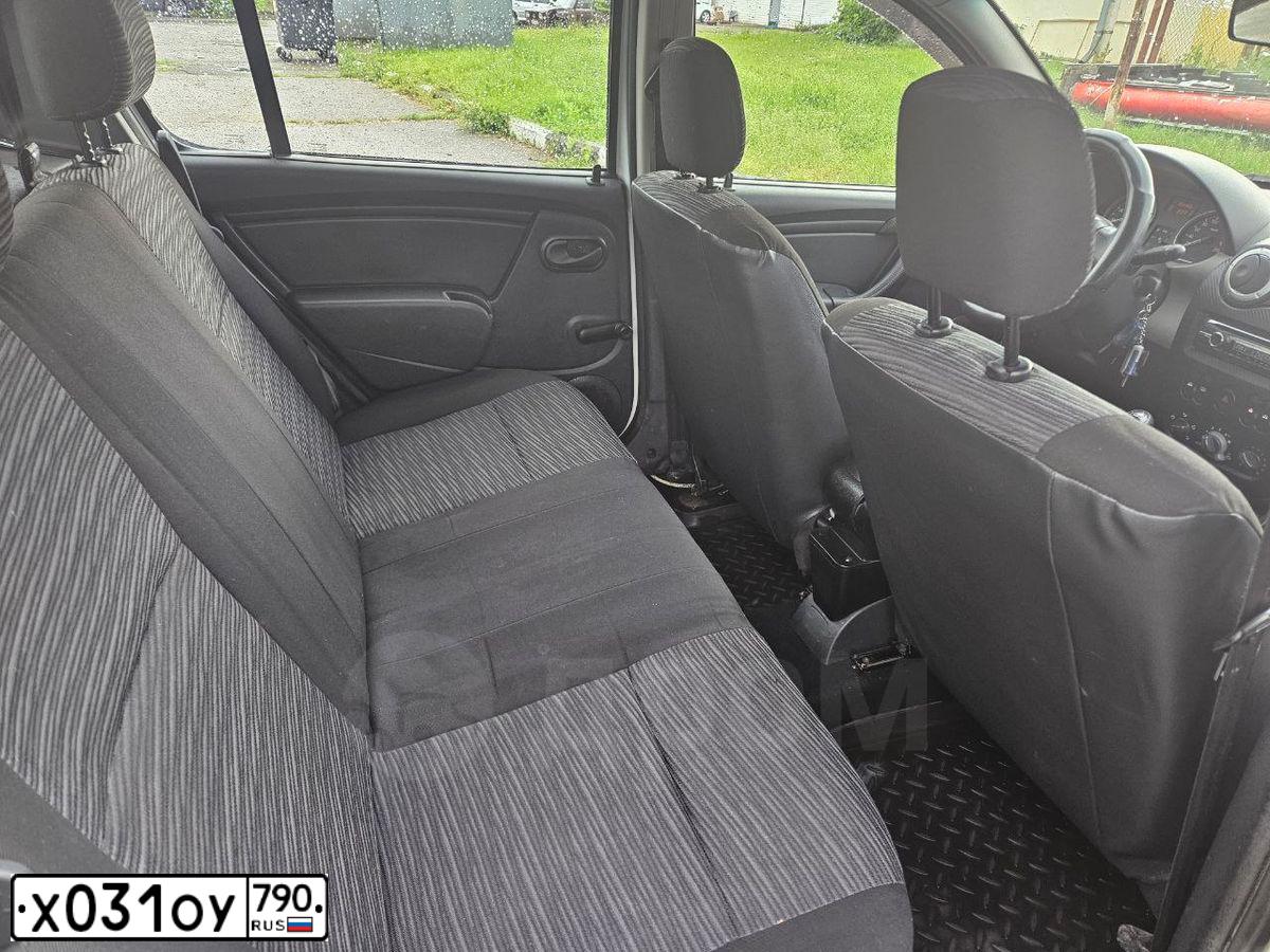 Фото автомобиля RENAULT SANDERO, 2010 — госномер Х031ОУ790. Цвет: Белый