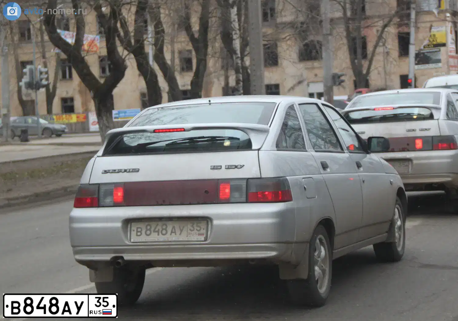 Фото автомобиля LADA 2112, 2007 — госномер В848АУ35. Цвет: СВЕТЛО-СЕРЕБРИСТЫЙ МЕТАЛЛ