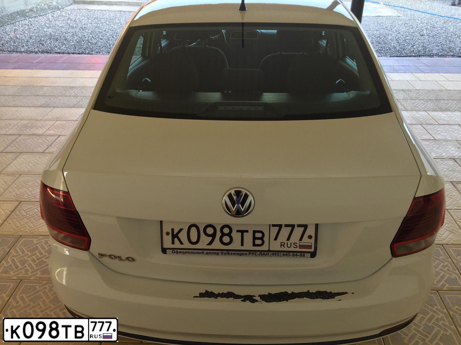 Фото автомобиля VOLKSWAGEN POLO, 2016 — госномер Н477УС18. Цвет: Белый