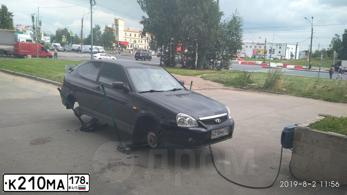 Фото автомобиля LADA 2172 PRIORA, 2011 — госномер М708ЕЕ136. Цвет: Сине-Черный