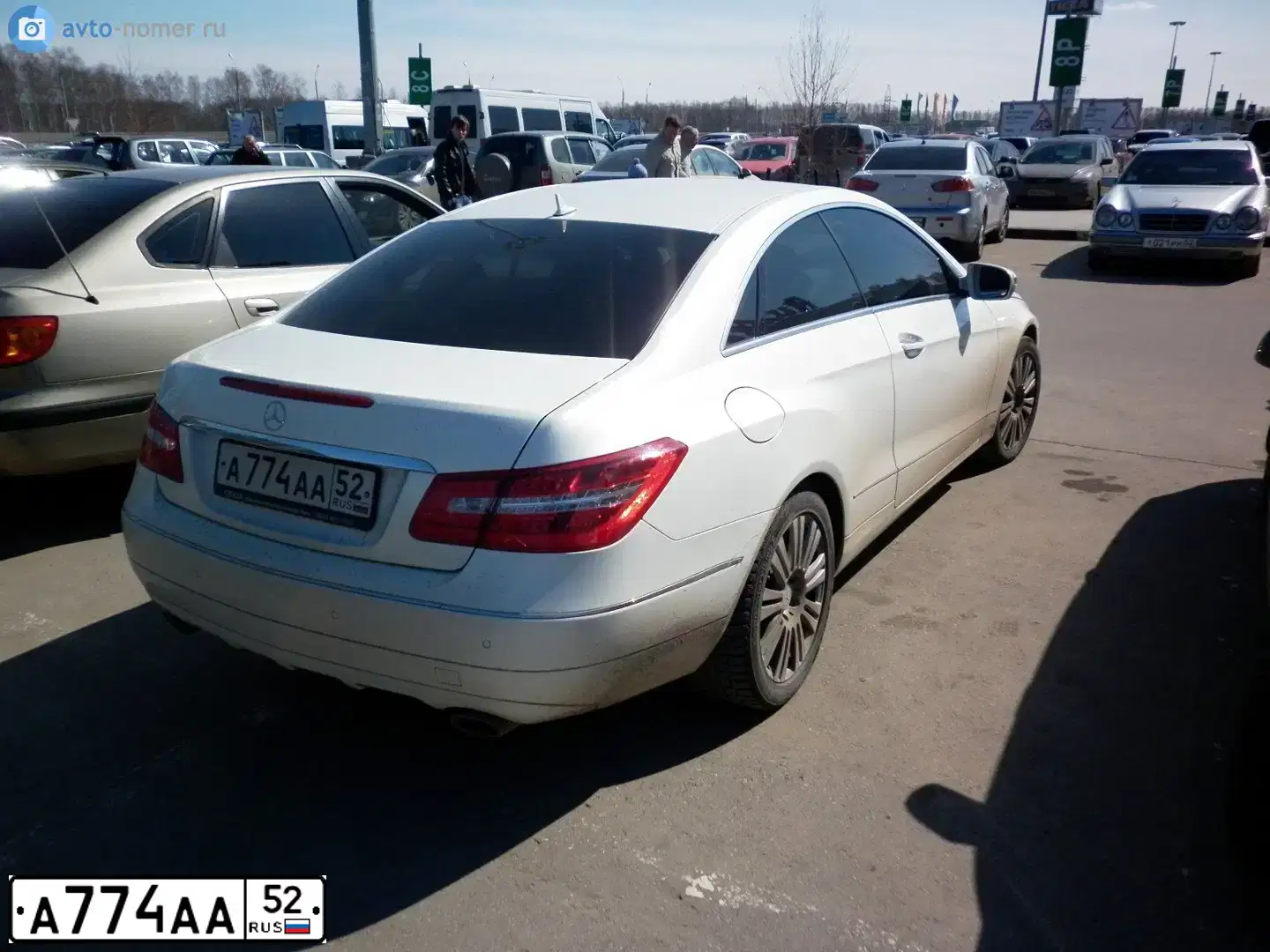 Фото автомобиля MERCEDES S-KLASSE, 2006 — госномер А774АА52. Цвет: ЧЕРНЫЙ