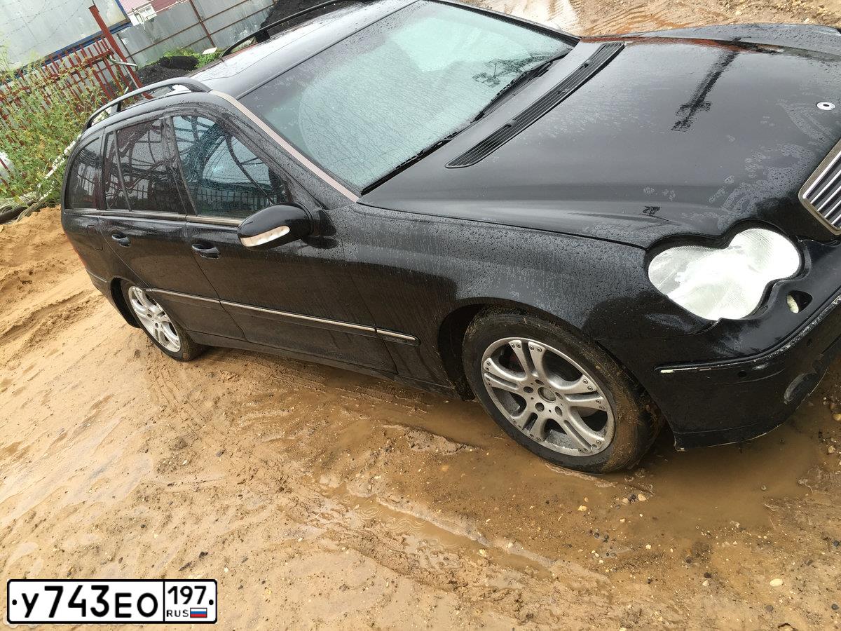Фото автомобиля MERCEDES C-KLASSE, 2002 — госномер О042ОО177. Цвет: ЧЕРНЫЙ