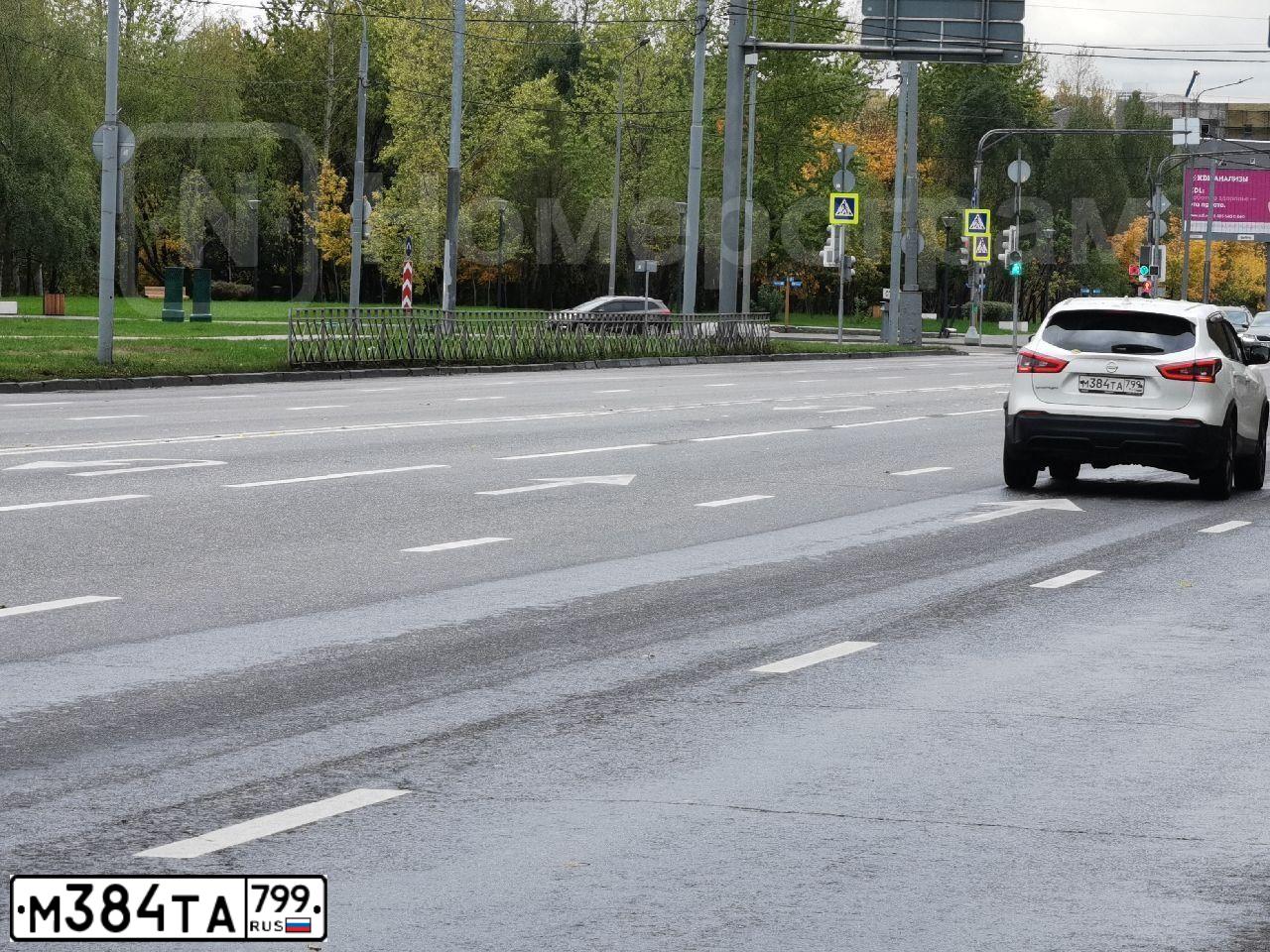 Фото автомобиля NISSAN QASHQAI, 2019 — госномер М384ТА799. Цвет: Белый