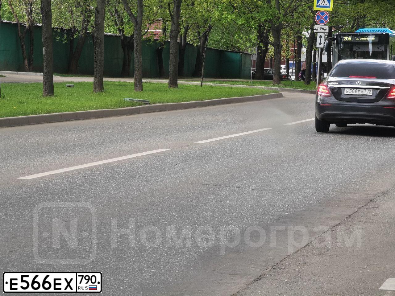 Фото автомобиля MERCEDES E-KLASSE, 2019 — госномер У274АУ977. Цвет: ЧЕРНЫЙ